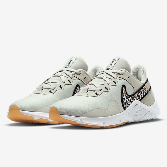 NIKE LEGEND ESSENTIAL 2 PRM - Picture 1 of 3